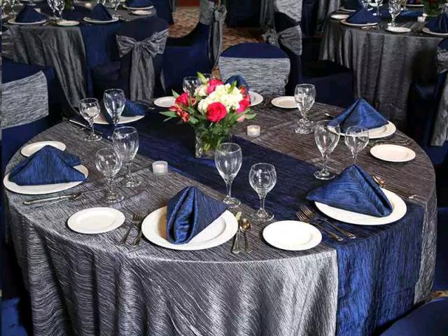 Where to find TABLE RUNNERS in Canton